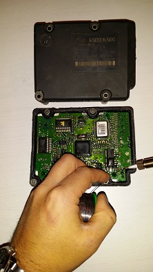 ABS/STC Control Unit.